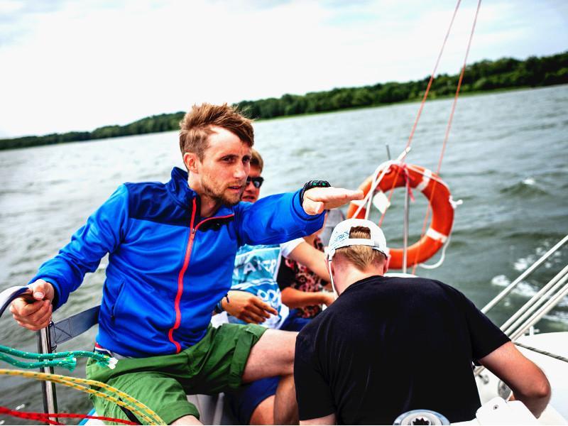 Mazury - Giżycko WIEK: 18-40 WYŻYWIENIE: we własnym zakresie ZAKWATEROWANIE: