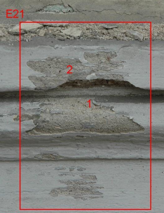 numerem 4 wtórne zielone wymalowanie, numerem 5 wymalowanie jasnougrowe. Zbliżenie odkrywki E21.