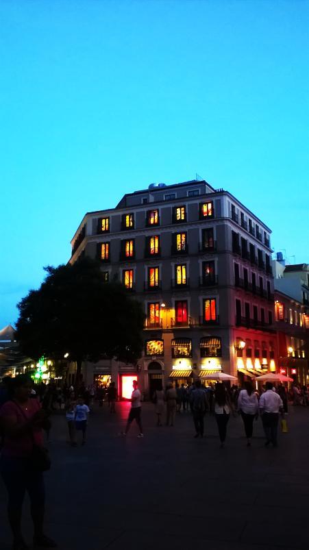 MADRID (MADRYT) Stolica kraju. Bogata oferta kulturalna (muzea, opera, musicale, teatry).
