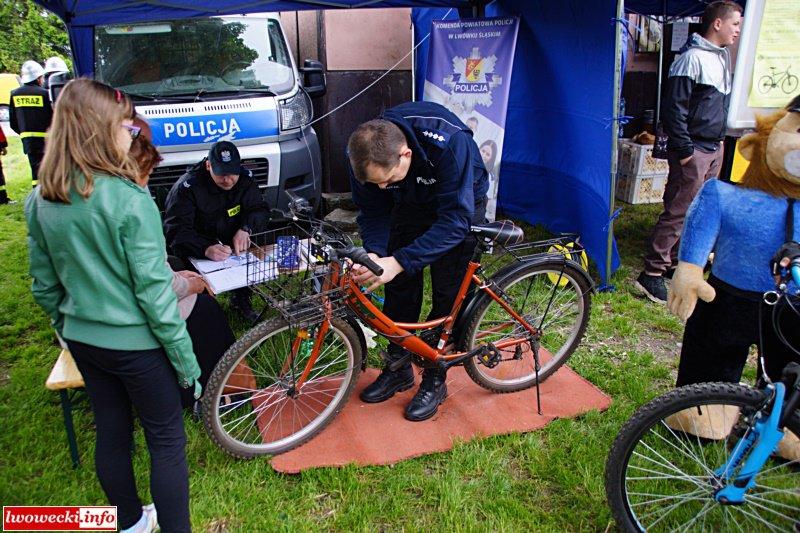 W zawodach wszyscy walczyli zacięcie. Nie wszystkim jednak sprzyjał los. Było potknięcia, upadki, a węże nie chciały się połączyć. Wygrali najlepsi.