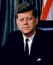 Radziecki wzrosło, co doprowadziło do zimnej wojny John Fitzgerald Kennedy - Podczas II wojny