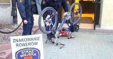 4. ZNAKOWANIE ROWERÓW Straż Miejska w Łodzi zajmuje się świadczeniem usługi, polegającej na znakowaniu rowerów.
