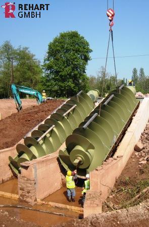 Ślimak Archimedesa Zabudowa stalowa: Koryto stalowe to najczęściej spotykana wersja ślimaków Archimedesa.