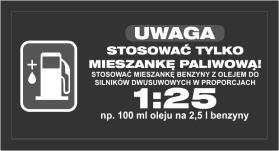 REGULACJA GAŹNIKA Gaźnik nożyc spalinowych do żywopłotu został wyregulowany fabrycznie w celu uzsykania najlepszej wydajności, jednak może wymagać regulacji z powodu zmiany warunków pracy.