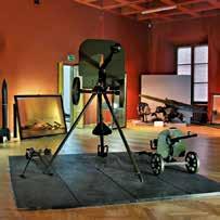 Wystawy muzealne Zasadnicze wystawy tworzą eksponaty broni i sprzętu wojskowego używanego podczas walk prowadzonych w Karpatach w okresie I i II wojny światowej.