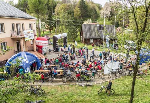 Zawody MTB w Wietrznie, fot. Michał Wójtowicz Wietrzno to najstarsza wieś w gminie Dukla położona w dolinie Jasiołki, oddalona 5 km od Dukli, przy drodze z Dukli do Zręcina.