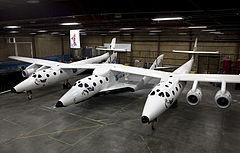 Pierwsze Statki kosmiczne Samolot kosmiczny Samolot kosmiczny statek kosmiczny łączący cechy samolotu i rakiety.