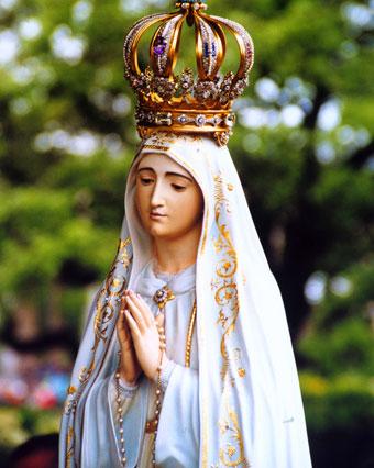 Mass in Polish will be celebrated at 7 pm and after the Mass we will go in a procession around the church and praise God for the presence of Our Lady of Fatima in the life of the Church.