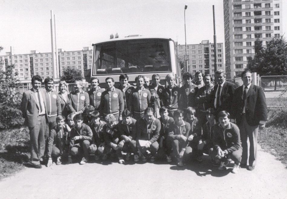 teším zo života na zaslúženom dôchodku, ale najviac sa teším z vnúčat, ktoré nám aj s manželkou robia radosť a dodávajú silu. Milí moji bývalí spolupracovníci.