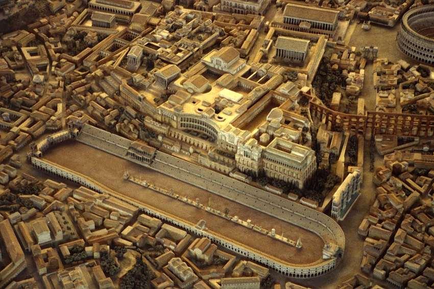 CIRCUS MAXIMUS W RZYMIE Cyrk był budowlą (hipodromem) przeznaczoną do wyścigów kwadryg, stanowiącą jeden z najbardziej charakterystycznych obiektów monumentalnej architektury starożytnego Rzymu.