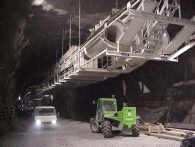 Wentylacja tunelu Milthotz będącego odcinkiem Lötschberg Base Tunnel Tunel Lötschberg jest istotnym elementem sieci połączenia kolejowego przez Alpy Szwajcarskie (rys.4.3.).
