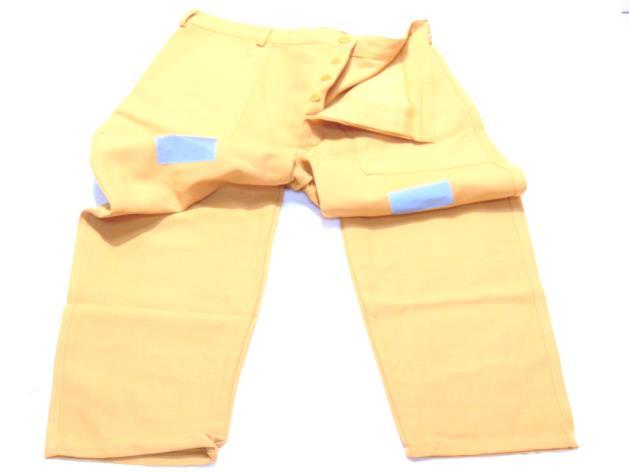 SPODNIE DLA OSÓB DOZORU OPIS WYROBU Spodnie do ubrania sztygarskiego przeznaczone są do pracy w pomieszczeniach i wyrobiskach górniczych dla osób dozoru ruchu.