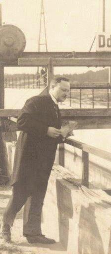 12 Ryszard Roskosz, Sławomir Cieślik Alfons Hoffmann w końcu 1918 roku wrócił do Gdańska, gdzie organizował polską administrację na Pomorzu.
