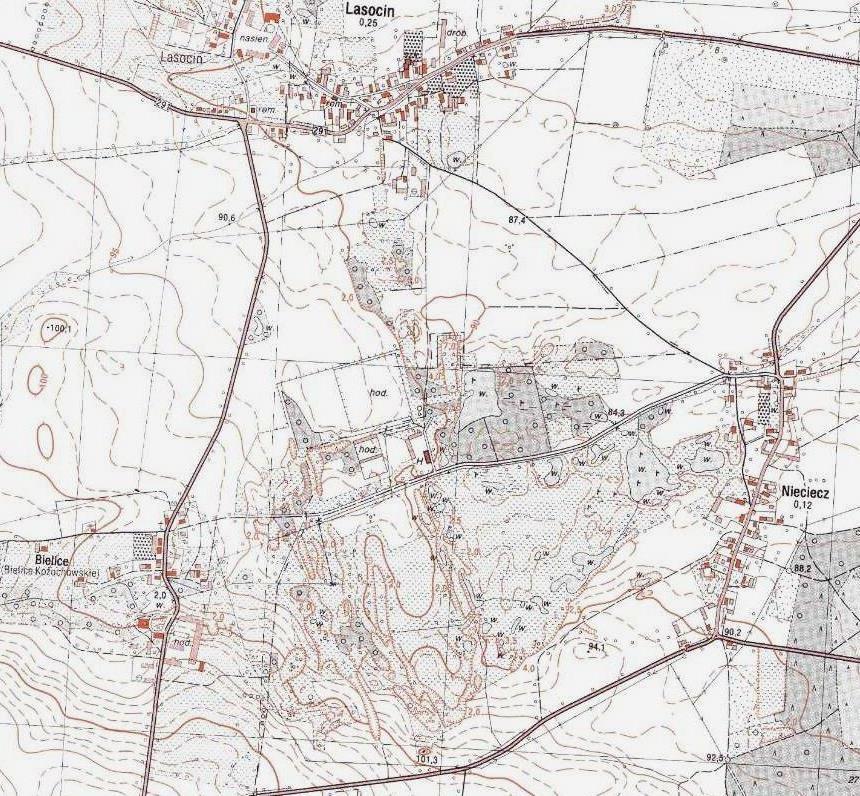 Węgiel brunatny w regionie lubuskim towych. W części głównych chodników transportowych stosowano kolejkę łańcuchową, której długość w 1930 r. sięgała 300 m, w następnym roku już 700 m.