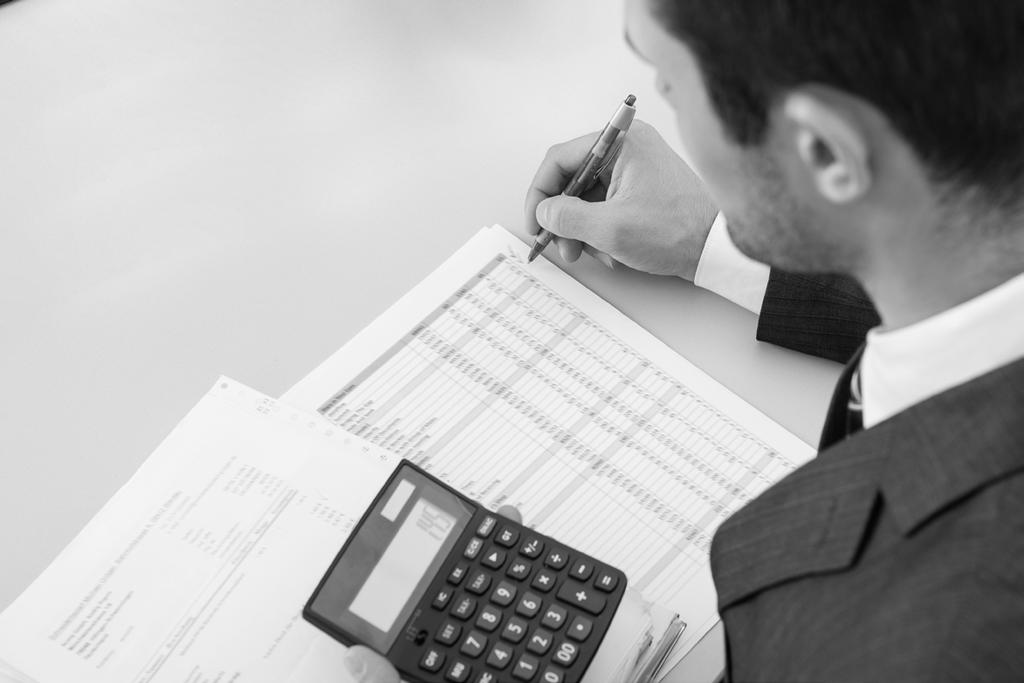FINANSE I KSIĘGOWOŚĆ 9 025 PLN 8890 PLN (w stosunku