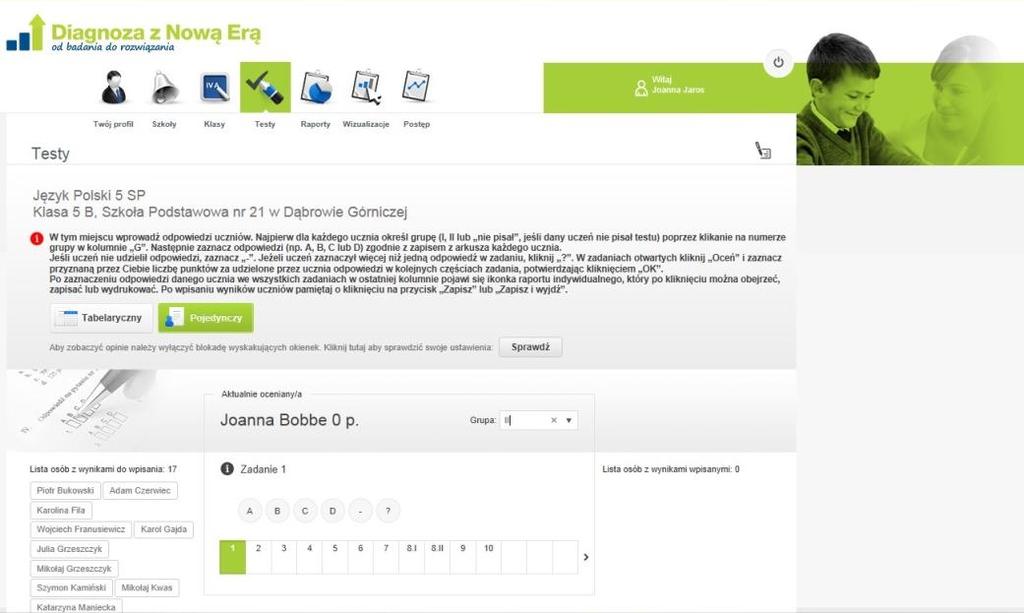 lub pojedynczy indywidualnie, na stronie każdego ucznia z osobna. Po prawej stronie wyświetlana jest wtedy lista uczniów tej klasy, których wyniki zostały już wprowadzone.