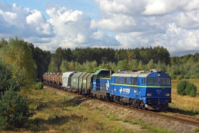 maszynisty, a także zastosowanie smarowania obrzeży kół. [10] W sumie modernizacji poddano 19 lokomotyw w latach 2009-2012.