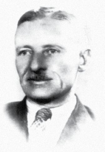Płk Władysław Jakub Filipkowski Cis (1892 1950). Uczestnik wojny obronnej1939 r., nast. w niewoli sowieckiej, z której zbiegł. Od 1940 r. w konspiracji; na Obszar Lwów, od sierpnia 1943 r.