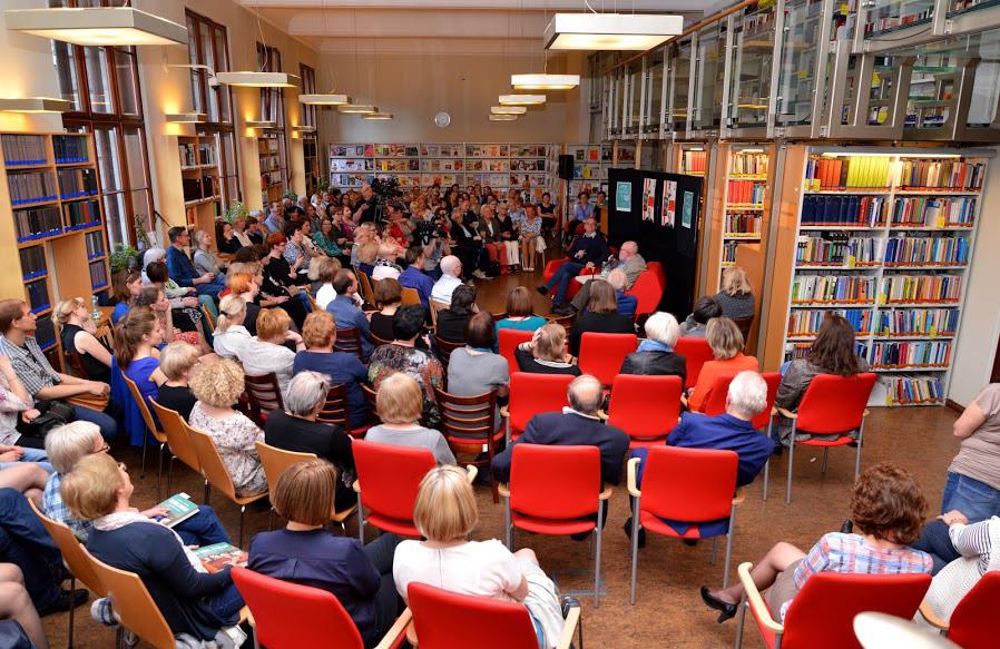 Biblioteka Uniwersytecka w Poznaniu jako trzecie miejsce 159