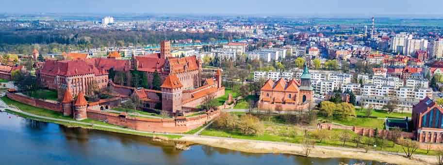 Malbork największy zamek gotycki na świecie Najważniejsze zabytki Spotkajmy się w centrum Aktywnie Inscenizacja historyczna Oblężenie Malborka Magic Malbork Rytmy Ulicy Baza noclegowa Baza