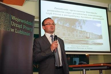 w szkołach gimnazjalnych, prowadzonych w ramach Partnerstwa lokalnego na rzecz promocji poradnictwa zawodowego na poziomie szkół gimnazjalnych.