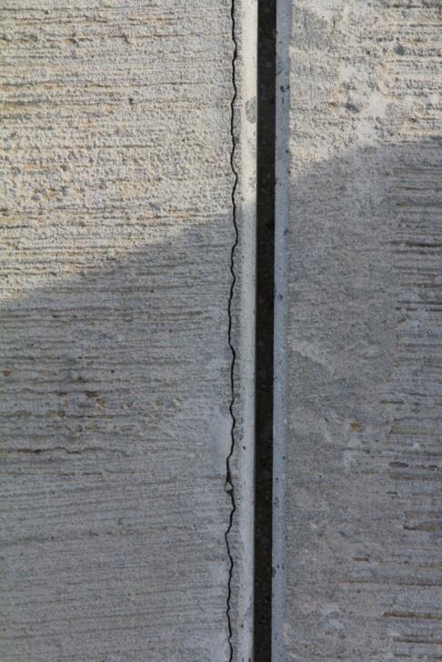 Wady: Wrażliwość mieszanki betonowej na dobór komponentów niskiej jakości.