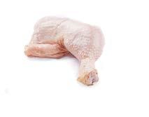 DRÓB / POULTRY Mięso kurczaka zaliczane jest do mięs białych, z mniejszą zawartością tłuszczu, które dostarcza organizmowi niezbędnej porcji białka.