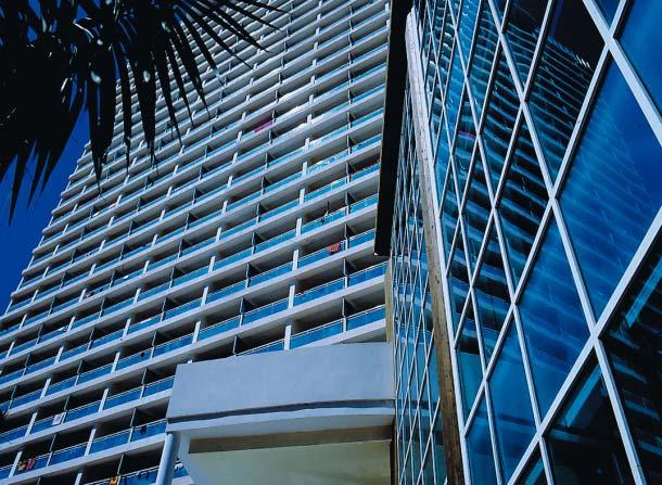 Hotel FLAMINGO w Benidorm fasada z mocowaniami Zastosowania zewn trzne Dzi ki uniwersalizmowi SGG SATINOVO MATE mo