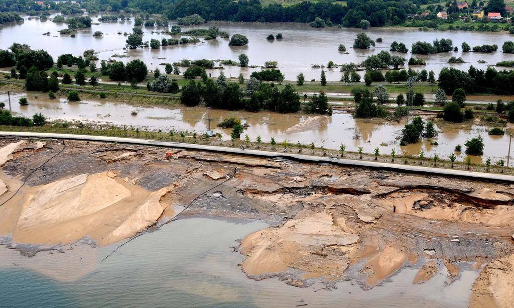 21 Hochwasser 2010 Powȯdź 2010 1835 Beginn Braunkohleabbau Początek wydobycia węgla brunatnego 1997 Ende Braunkohleabbau Koniec wydobycia węgla