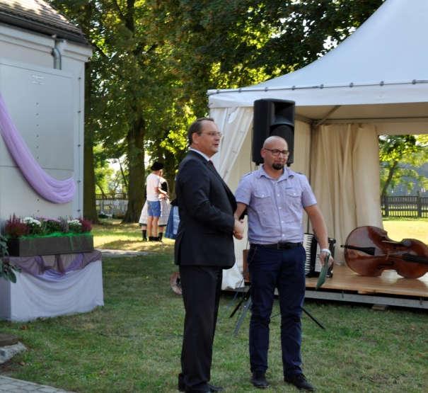 Święto gęsi Dworzyska 2016 W części oficjalnej dyrektor E.