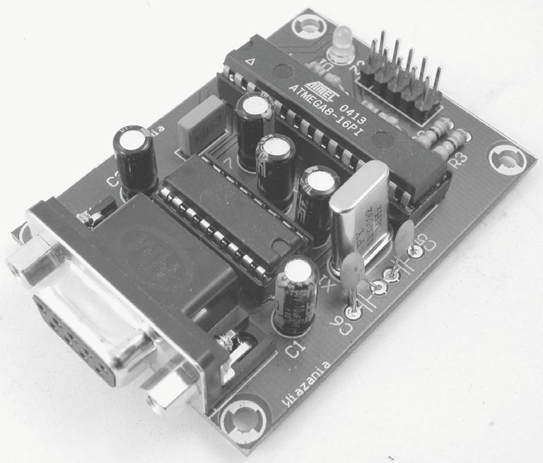 Programator R O J E K Tmikrokontrolerów Y PSoC firmy Cypress Programator mikrokontrolerów PSoC firmy Cypress AVT-911 Znajomość popularnych typów mikrokontrolerów, takich jak 51, AVR czy PIC, jest