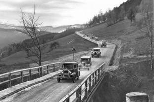 Trochę historii Początki, znanych obecnie nawierzchni asfaltowych to przełom XIX i XX wieku.