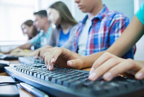 RANKING SAMORZĄDÓW Miejsca sprzyjające edukacji to ranking, który stworzono, aby wskazać te samorządy, gdzie edukacja jest na najwyższym poziomie.