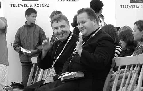 Uczęszczał do krakowskiego Liceum Ojców