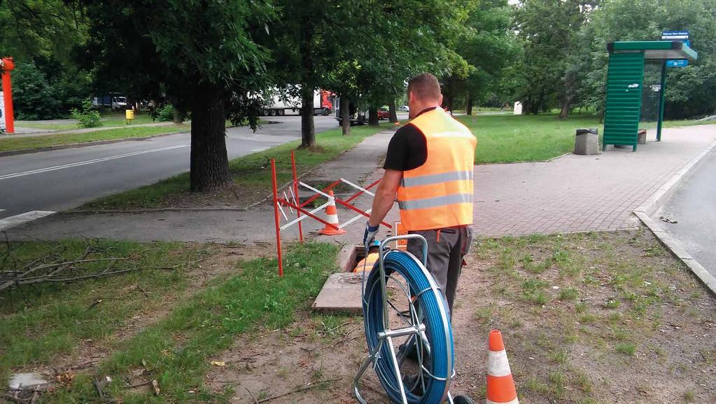 BUDOWA I ROZBUDOWA KANALIZACJI PIERWOTNYCH Sprawdzanie drożności kanalizacji pierwotnej, wciąganie kabli do rurociągu kablowego, układanie rur osłonowych,