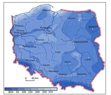 130 Egzamin maturalny. Geografia. Poziom rozszerzony. Zbiór zadań Zadanie 221. Na mapie Polski przedstawiono daty pierwszych przymrozków jesiennych, a na fotografii pola uprawne na Roztoczu.