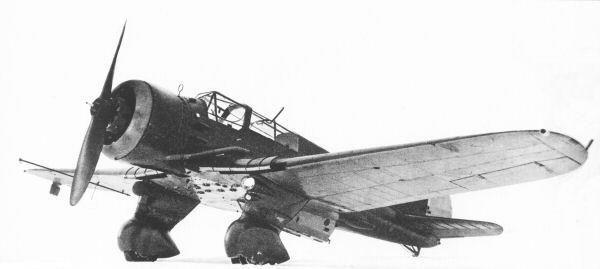 23B Karaś, 1 samolot Fokker F.VIIB/3m i 2 samoloty RWD-8. Fokker F.VII- samolot eskadry.
