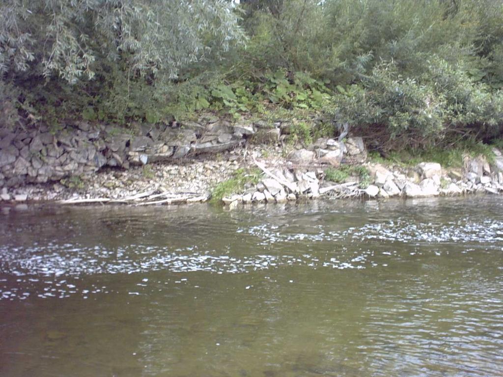 Podmyty gabion umocnienia brzegowego zagrożenie