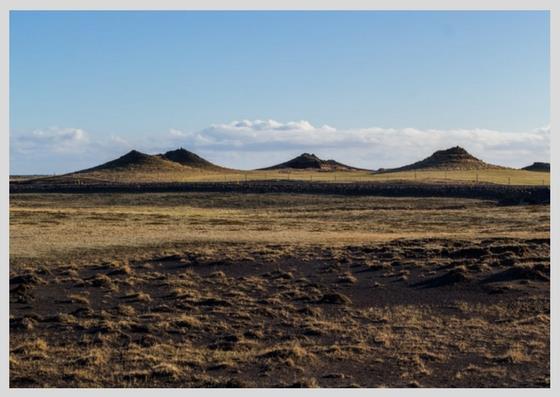 Eldgjárhraun stożki wulkaniczne Eldgjárhraun to część Katla Geopark z polami uroczych stożków wulkanicznych. Dostępność: stożki widać z ulicy, ale jest to miejsce mało popularne wśród turystów.