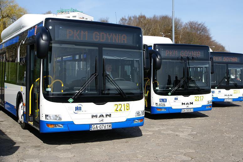 na 100 km w przypadku floty pięciu autobusów NGV i pięciu autobusów na ON