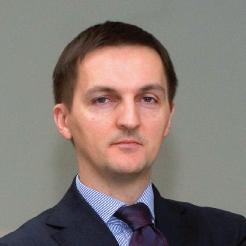 Paweł Rytelewski Prezes zarządu Siłą firmy SI-Consulting S.A. jest zespół sprawdzonych oraz znanych klientom od wielu lat konsultantów.