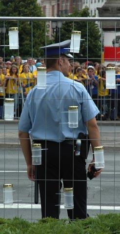 B E Z P I E C Z E Ń S T W O Działanie policji fakty opinia mieszkańców OCENY: powyżej bardzo dobra; od,26 do raczej dobra; od 2,76 do neutralna; od do raczej zła; poniżej bardzo zła.