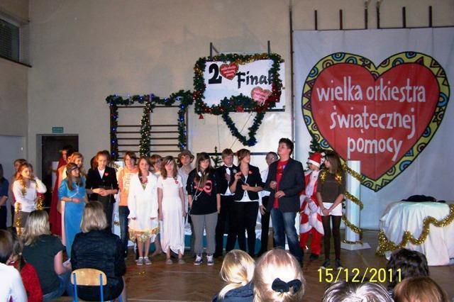 Tradycje naszej szkoły: ślubowanie klas pierwszych, otrzęsiny klas pierwszych,