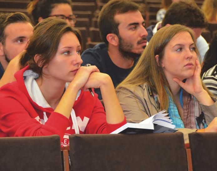 študijných programov v dennej forme prvých dvoch stupňov štúdia a prispieva na úhradu nákladov spojených so štúdiom. Na sociálne štipendium má študent právny nárok.