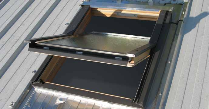odpory aluminiowe Świetliki dachowe ZASTOSOWANIE NACHYLENIE DACHU SZYBKA INSTALACJA BUDYNKI WSZYSTKICH TYÓW CO NAJMNIEJ 0,5 STONIA OJEDYNCZY ELEMENT Zastosowanie Ta grupa produktów obejmuje produkty
