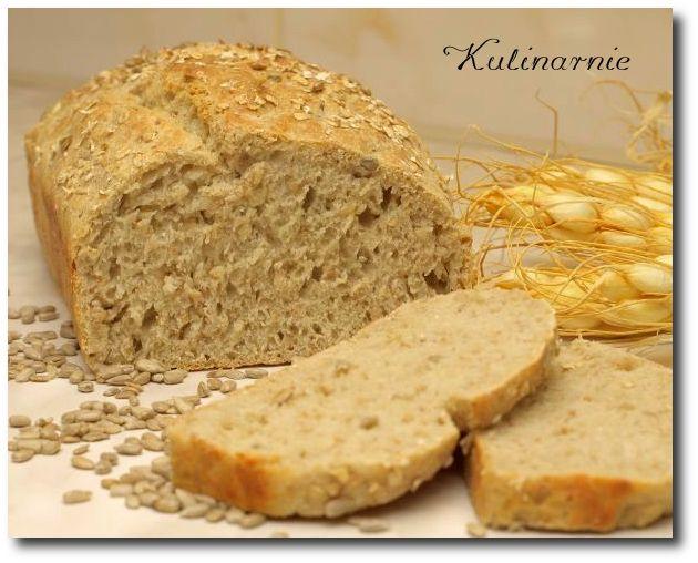 Smaczny, zdrowy chleb na drożdżach z dodatkiem ziaren. Pięknie rośnie, porządnie się dopieka, jest pyszny gorący z masłem i zimny jako podstawa do różnych kanapek.