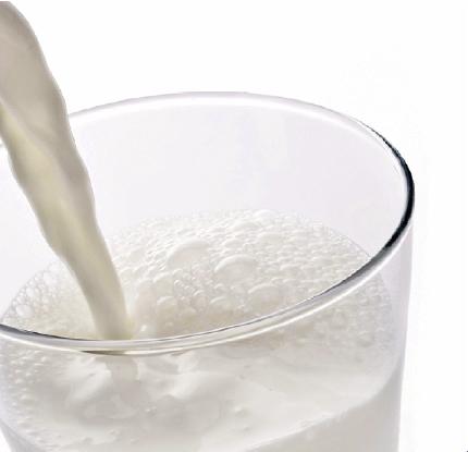 PRODUKTY MLECZNE MILK 100% 100% naturalne mleko CREAM wzbogacone mleko w proszku QMD - 23,67 zł netto/kg odtłuszczone mleko w proszku, mleko w proszku.