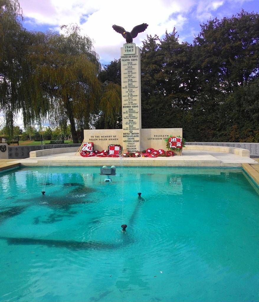 Polish War Memorial Odwiedziliśmy także miejsca dokumentujące wspólną historię Polski i Wielkiej