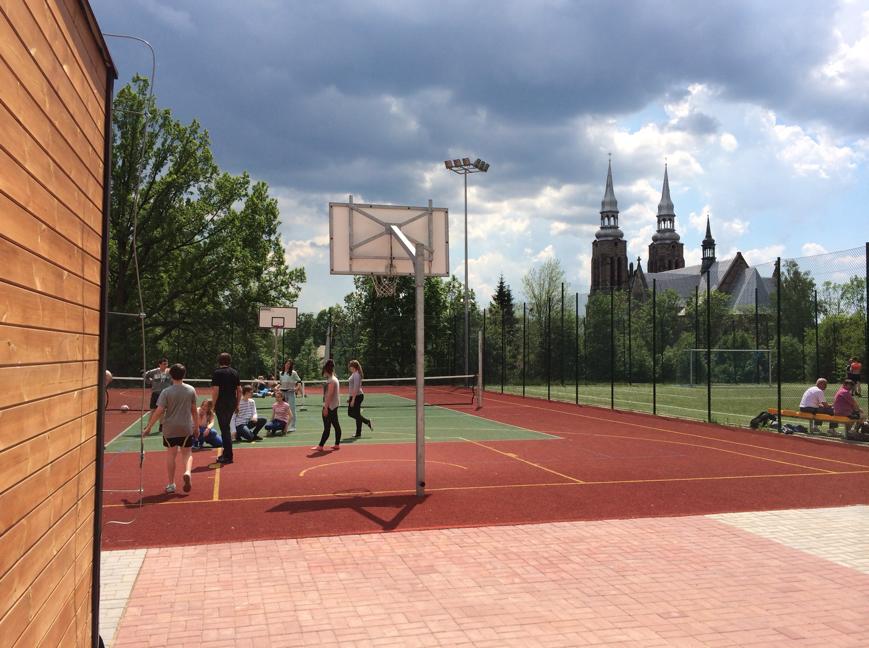 Moje Boisko Orlik 2012 Ogrodzony i oświetlony kompleks sportowy Boisko