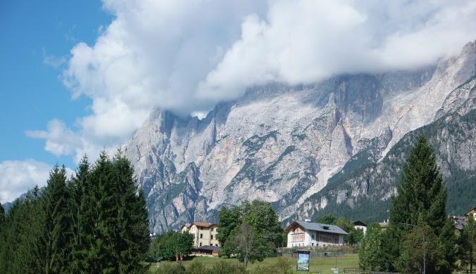 Morze i góry w jednej wyprawie! Adriatyk + Dolomity 15-23 września 2017 Zapraszamy na wspólny wyjazd na południe Europy. Odwiedzimy po raz kolejny włoski kurort Bibione.